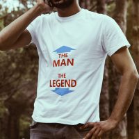 Egyedi nyomtatott Vicces póló, The man, the legend szöveggel.