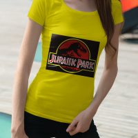 Egyedi nyomtatott póló Egyéb témában, Jurassic Park képpel/szöveggel.