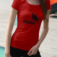 Egyedi nyomtatott Vicces póló, Pumba szöveggel.